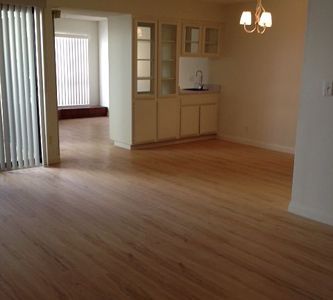 4th image of 222 N Rose #307