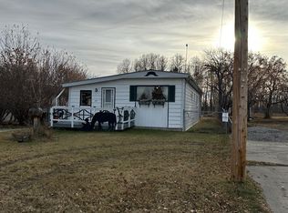 216 E 5th St NW, Sundre, AB T0M 1X0