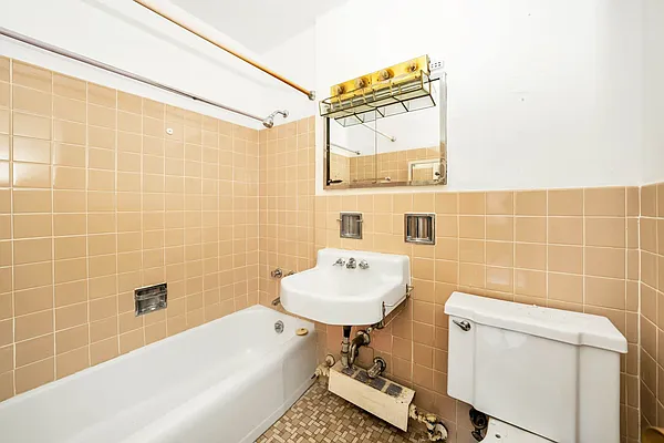 Sold by Argent Advisors LLC | media 7