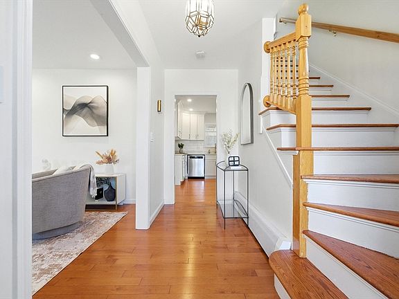 5th image of 75 Tufts St
