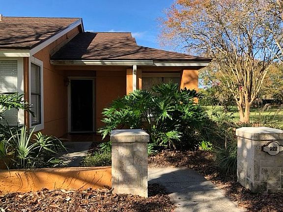 2nd image of 922 Shoreline Cir