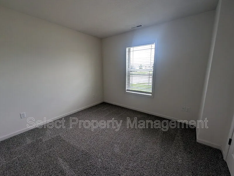 3 bed, 2.0 bath, 1386 sqft, $1,649 — Photo 4