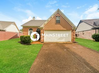 1048 Cross Wood Ln, Cordova, TN 38018