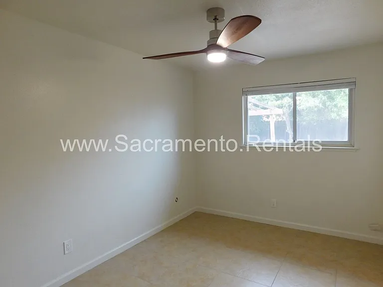 101 Kennelford Cir — Photo 10