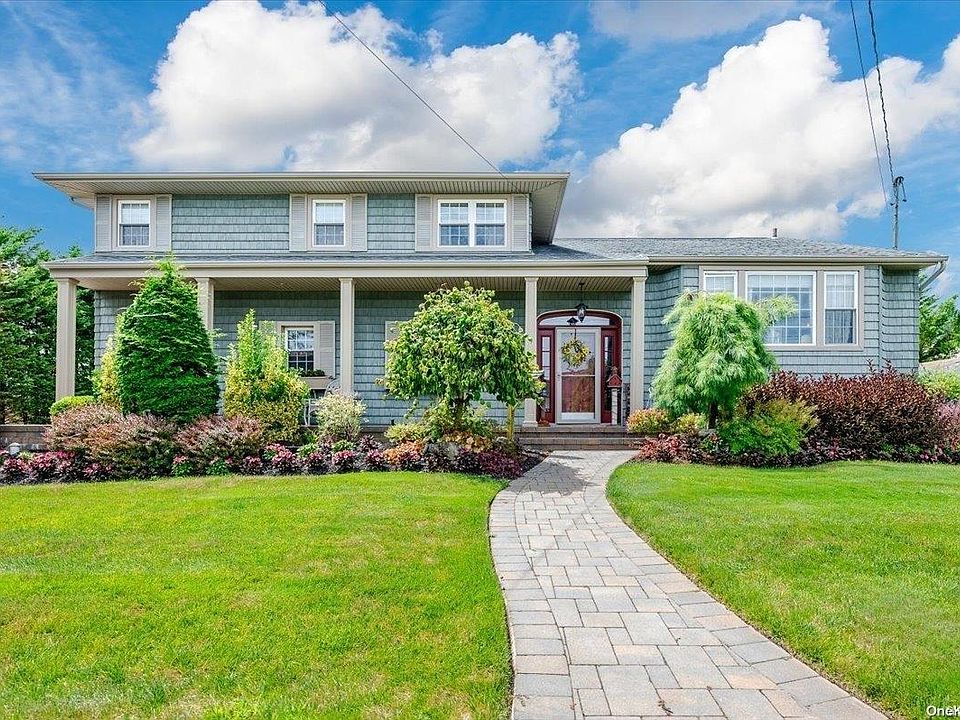 1st image of 247 Harbor Lane E