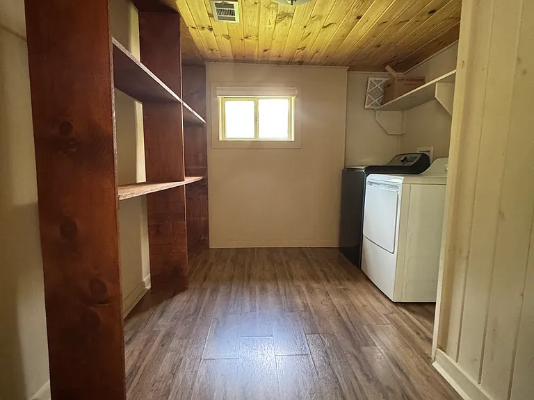 385 Main St — Photo 23