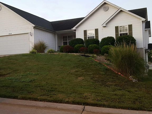 3rd image of 5314 Burgundy Dr