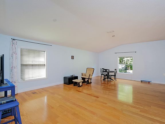 3rd image of 1673 Austin Ln