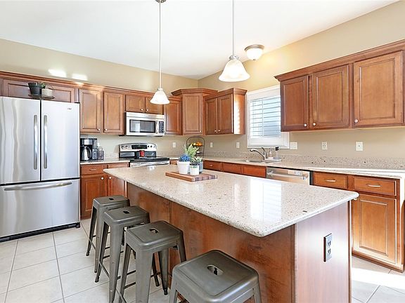 2nd image of 1125 Cedar Dr