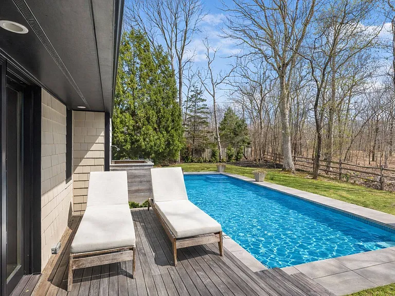 24 Lilla Ln — Photo 32