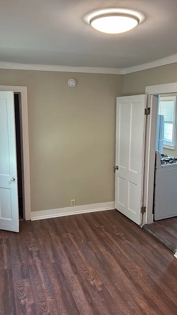 2 bed, 900 sqft, $1,200 — Photo 4