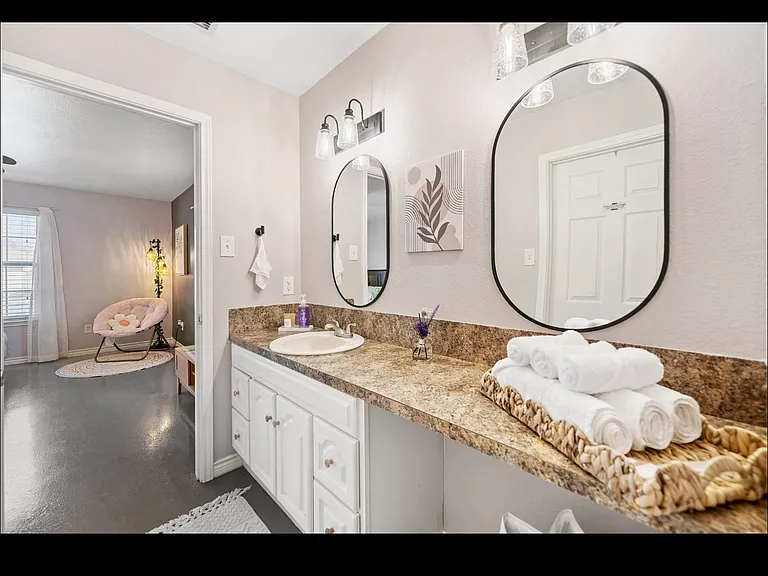 813 Oriole St — Photo 25