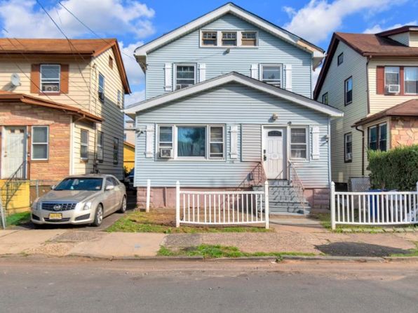 158-160 Columbia Ave