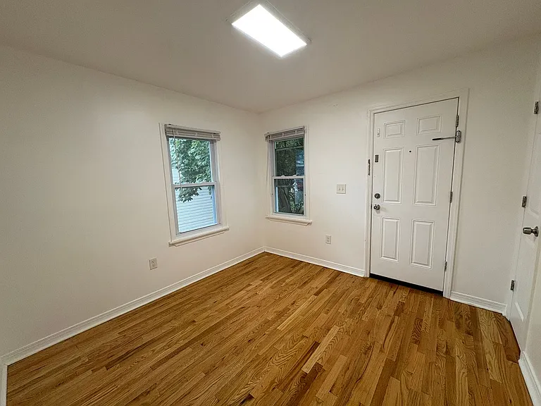 425 Drummond Ave — Photo 28