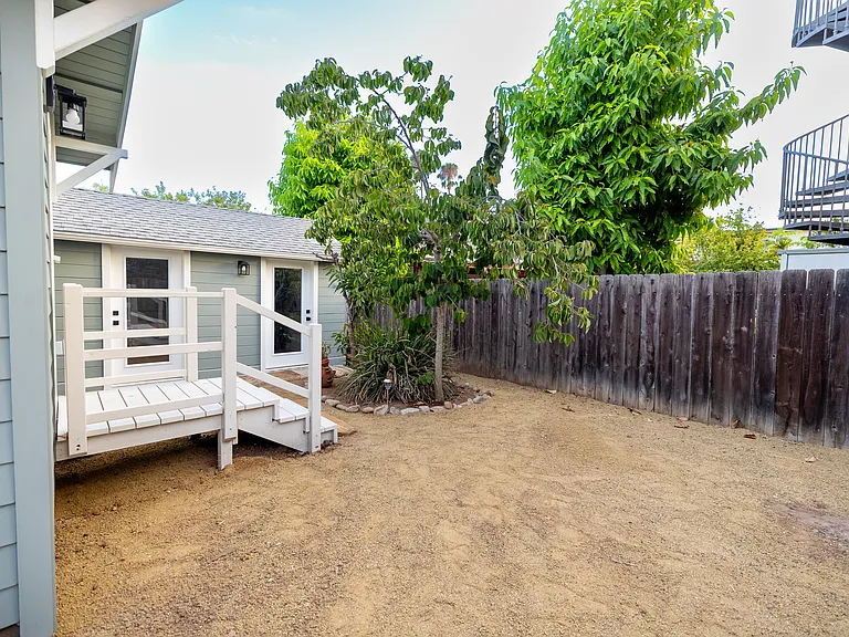 3712 Richmond St — Photo 34
