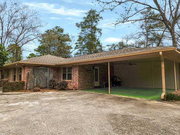 3rd image of 858 Fair Oaks Dr