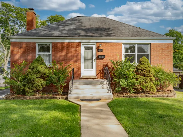 411 S Williston St, Wheaton, IL 60187