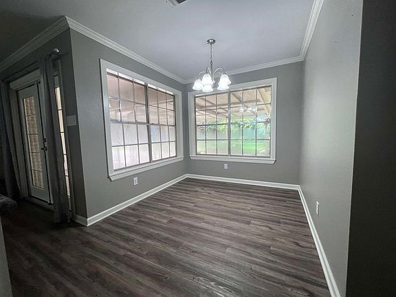 3rd image of 47 Broadmoor Dr