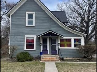 827 E 8th St #B, Traverse City, MI 49686