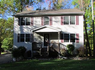 328 Shingle Mill Dr, Drums, PA 18222