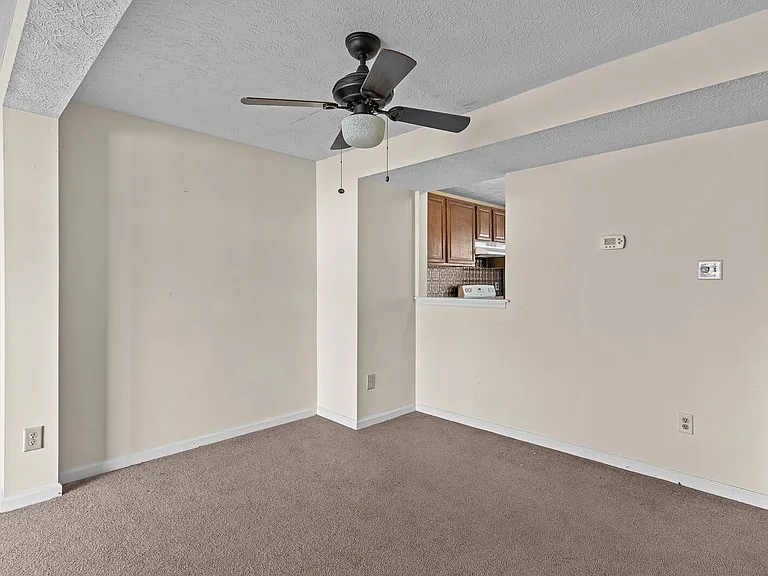 528 Chanticlar Ct — Photo 7