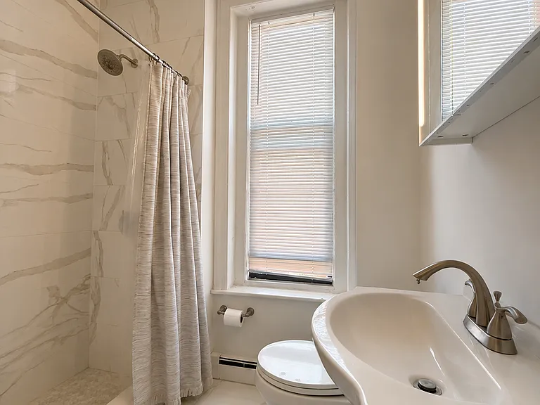 844 Park Ave #6 — Photo 15