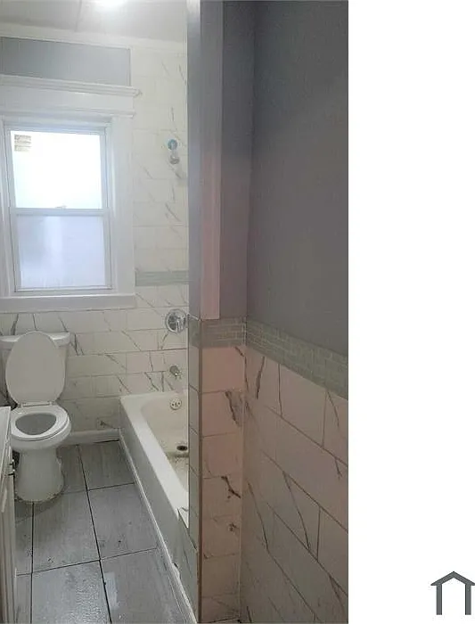 3 bed, 1250 sqft, $2,100 — Photo 3