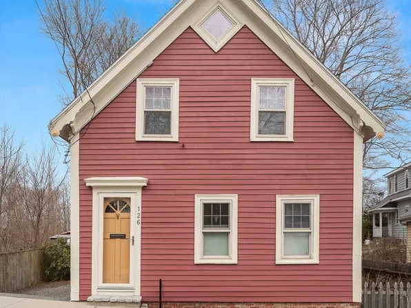 126 Centennial Ave, Gloucester, MA 01930