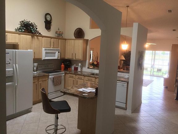 5th image of 8489 Logia Cir