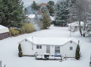 1080 Saint Peters Rd, Algonquin Highlands, ON K0M1J1