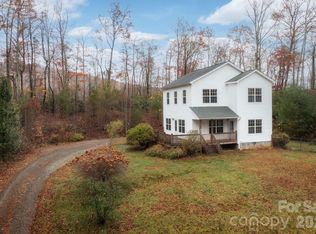 230 Graystone Dr, Burnsville, NC 28714