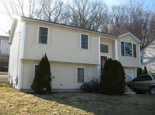 81 Berry St, Cranston, RI 02920