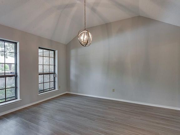 5th image of 2056 Parkridge Dr