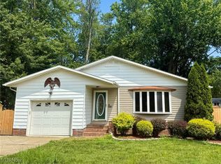 34843 Lake Shore Blvd, Timberlake, OH 44095
