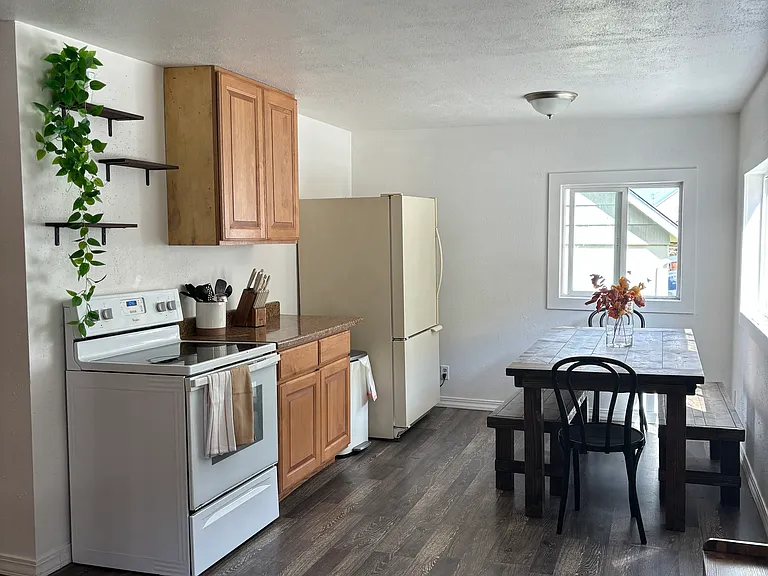 103 Orchard Ave — Photo 1