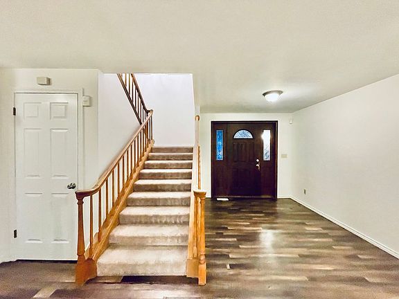 4th image of 3717 Braeburn Dr NE