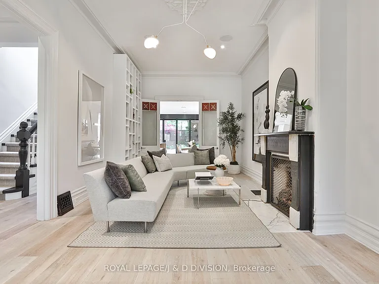 426 Ontario St — Photo 5