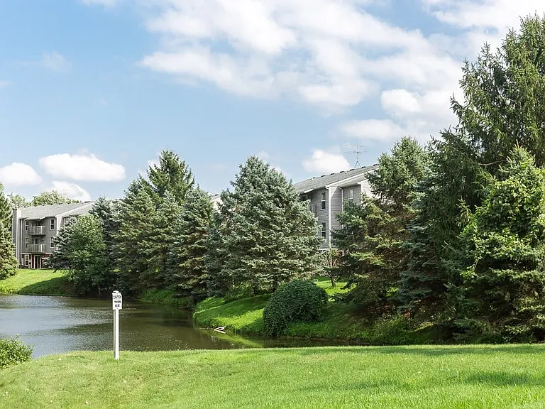 Brookmeadow Apartments — Photo 24