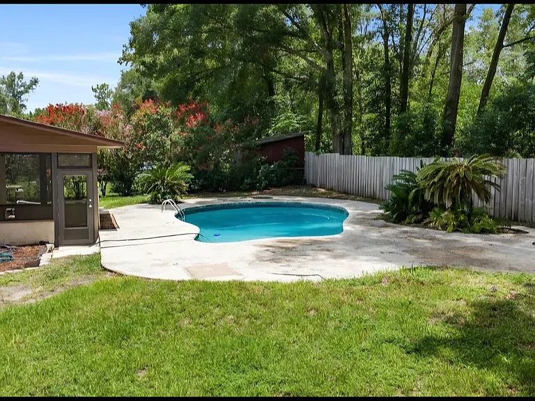 4465 NE 34th Ct — Photo 12