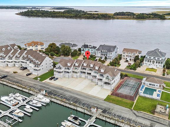 3rd image of 9 Marina View Ct #A5