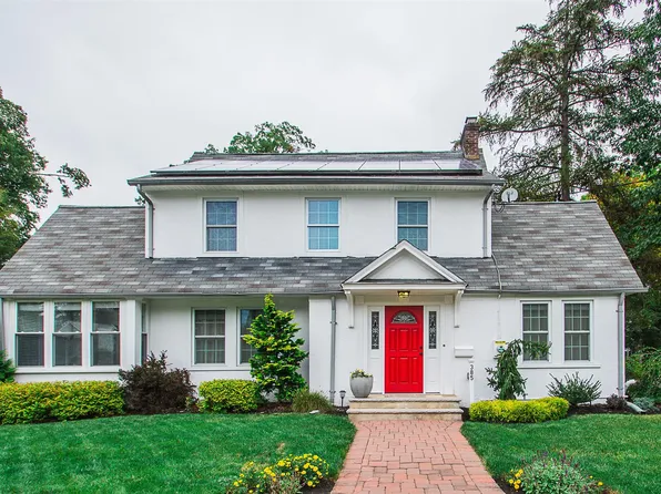 385 Evergreen Pl, Ridgewood, NJ 07450