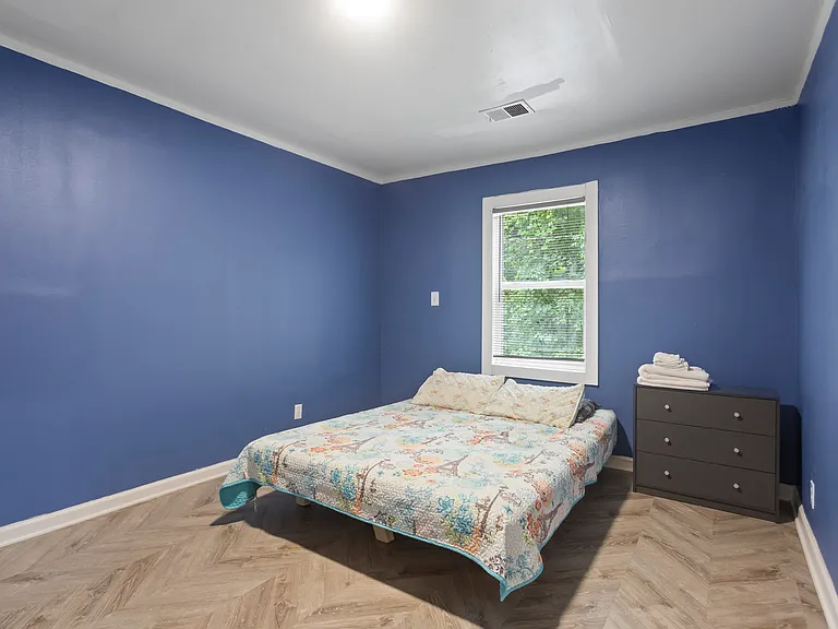 537 W Lake Ave NW #A — Photo 6