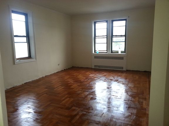 2nd image of 3715 Kings Hwy APT 2B