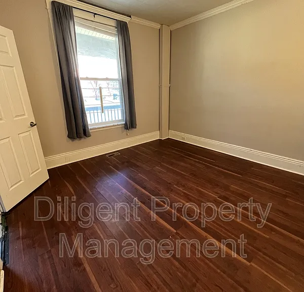 265 Sherbrooke St — Photo 2