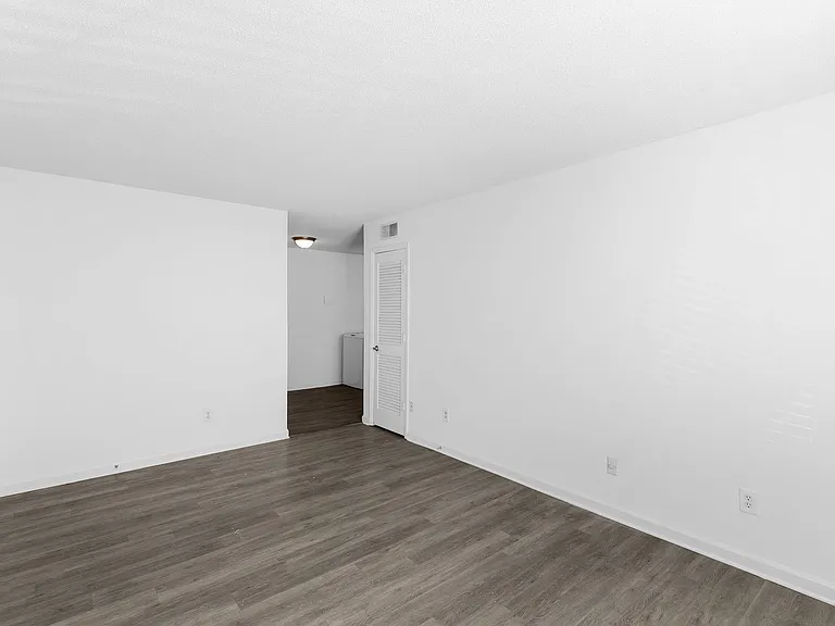 Cedar South — Photo 14