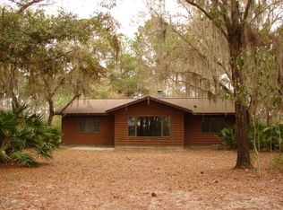 111 Arrowhead Point Rd, Hawthorne, FL 32640