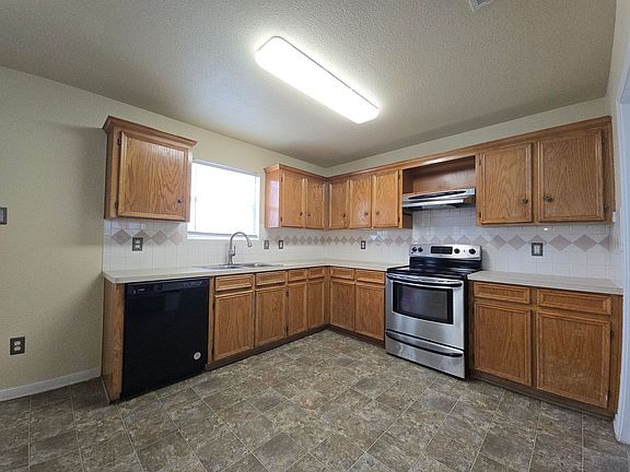 2nd image of 3805 Sunflower Dr