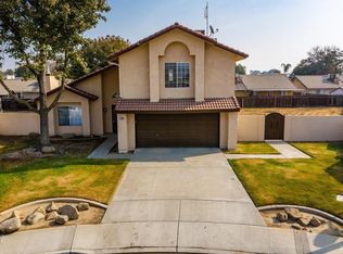 1192 Cypress Ct, Hanford, CA 93230