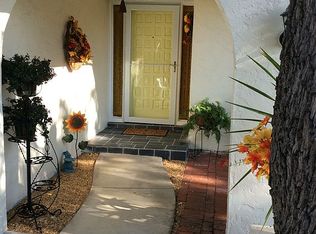 100 Oakwood Dr, Largo, FL 33770