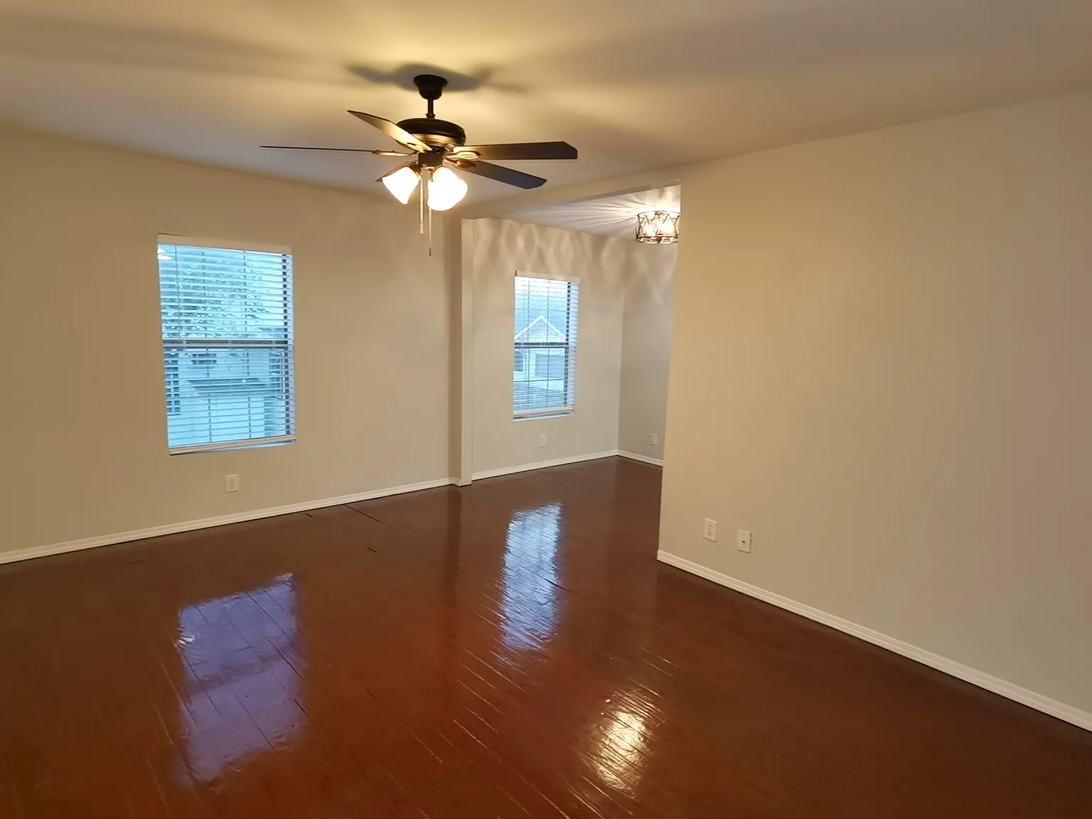 1 bed, 815 sqft, $1,145 — Photo 3
